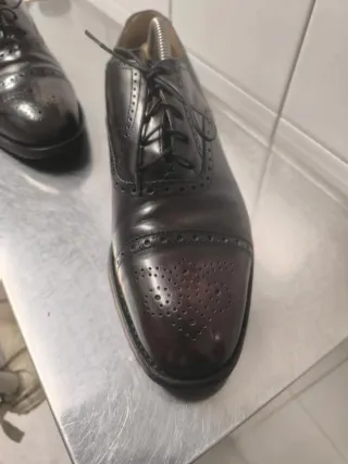 Zapatos ingleses de piel, Gordon Scott