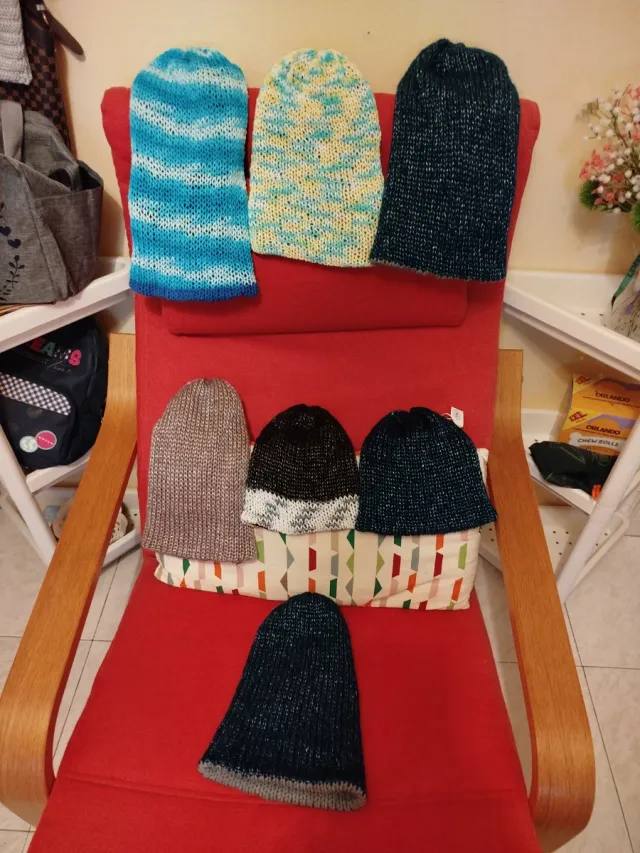Gorros de lana tejidos a mano
