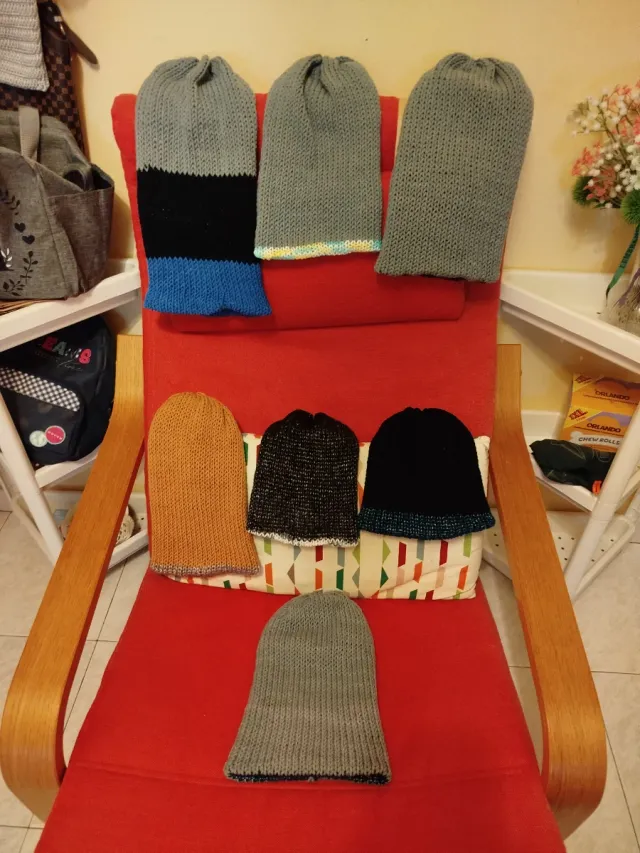 Gorros de lana tejidos a mano