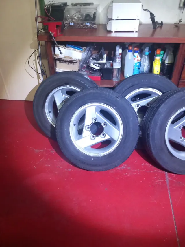 Ruedas Suzuki Jimny 205/70R15 96H