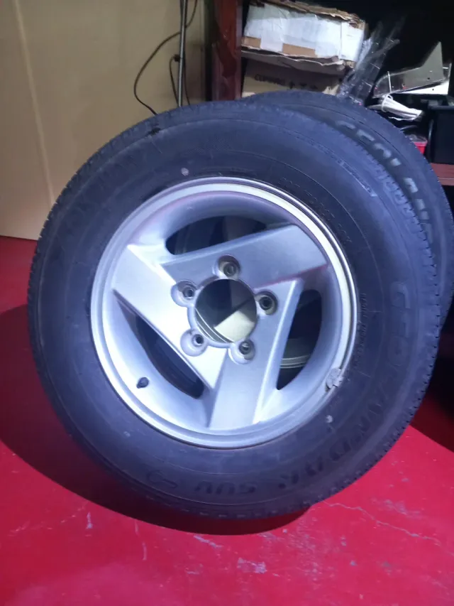 Ruedas Suzuki Jimny 205/70R15 96H