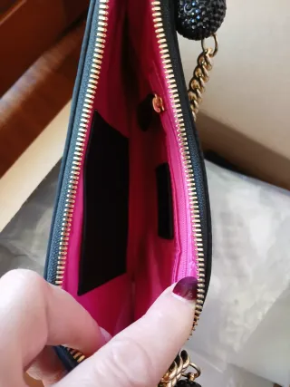 Borsa Pinko nera con catena oro