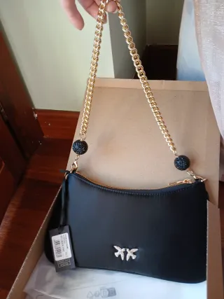 Borsa Pinko nera con catena oro