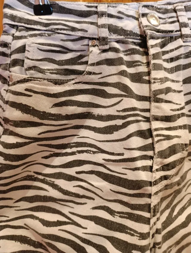 Shorts vaqueros cebra