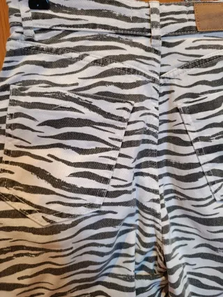 Shorts vaqueros cebra