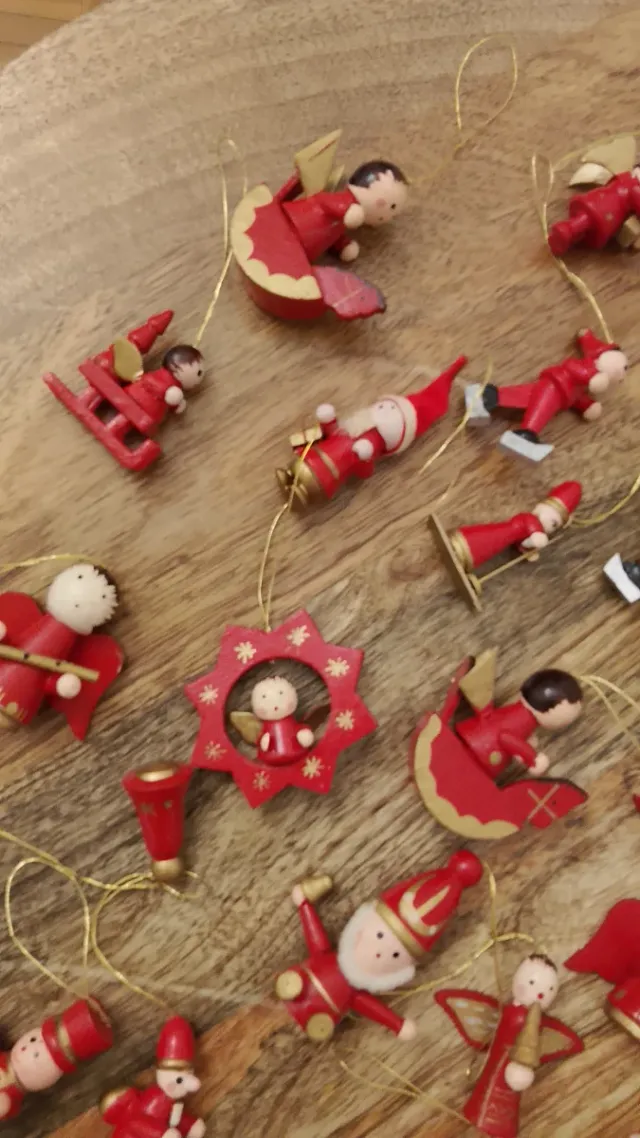 Adornos Navideños Madera Rojos y Dorados
