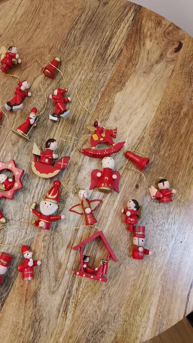 Adornos Navideños Madera Rojos y Dorados