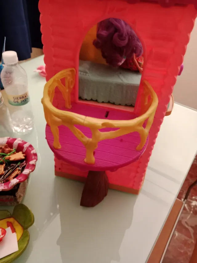 Casa Enchantimals com boneca e cervo