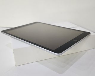 Apple iPad 9ª Gen 10.2 64GB Wi-Fi Plata