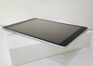 Apple iPad 9ª Gen 10.2 64GB Wi-Fi Plata