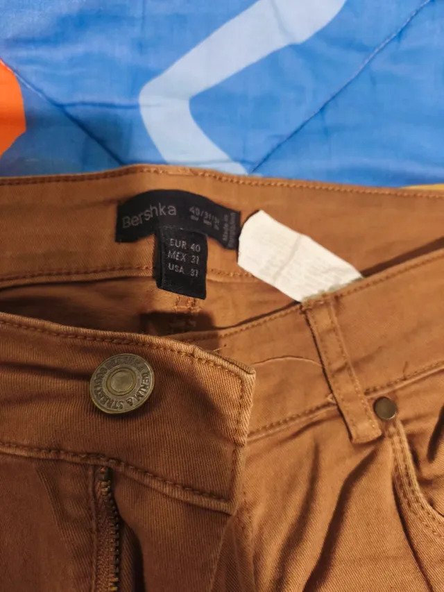 Vaqueros marrones Bershka