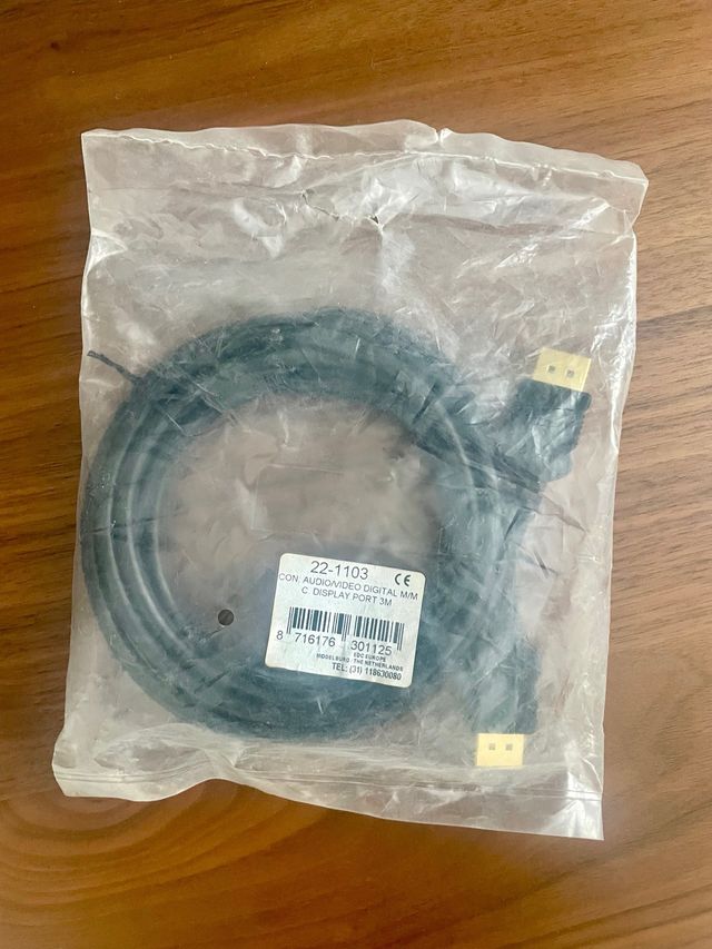 Cable macho a macho de displayport video de 3 m.