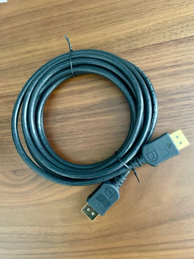 Cable macho a macho de displayport video de 3 m.