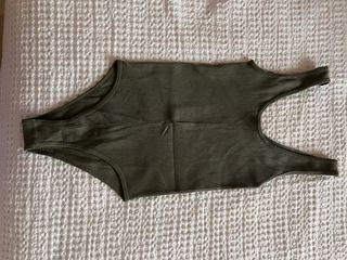 Body Zara verde acanalado