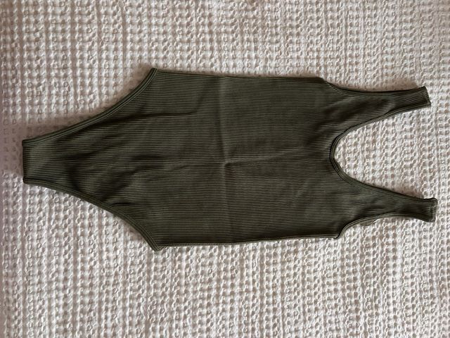 Body Zara verde acanalado