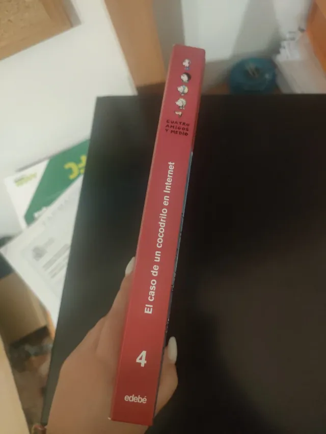 4 AMIGOS Y 1/2: EL CASO DE UN COCODRILO EN INTE...