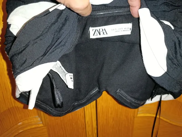 Top Zara lunares blanco y negro