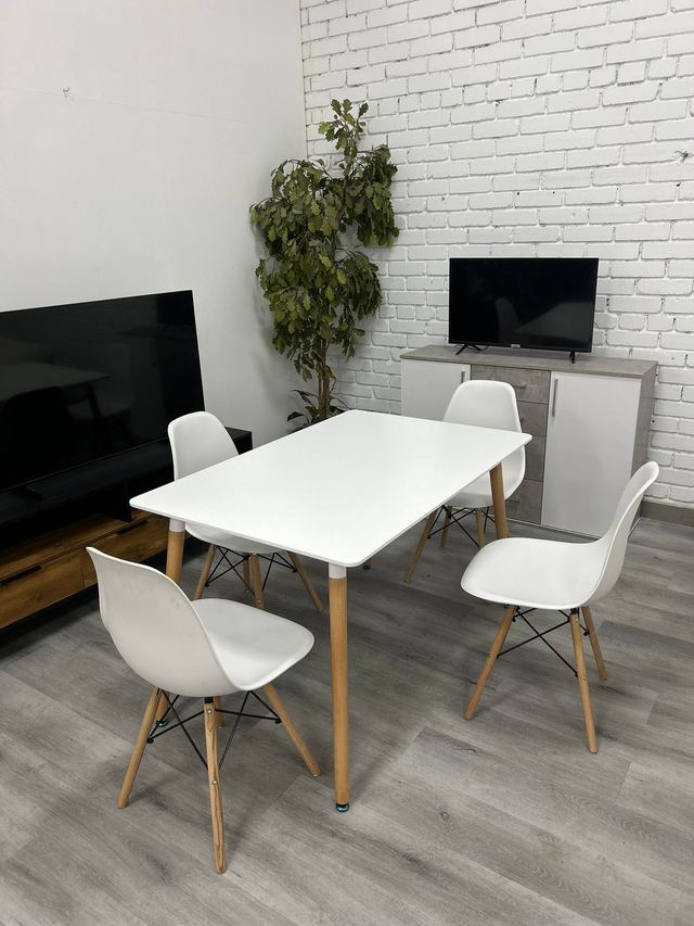 Conjunto mesa y 4 sillas estilo nórdico NUEVO