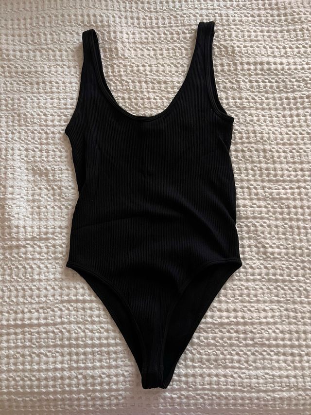 Body ZARA negro acanalado