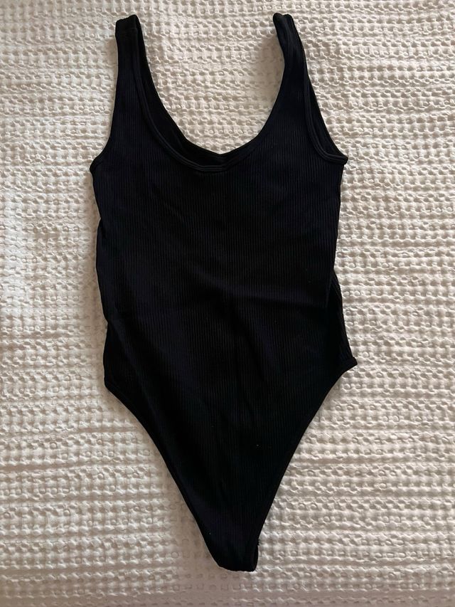 Body ZARA negro acanalado