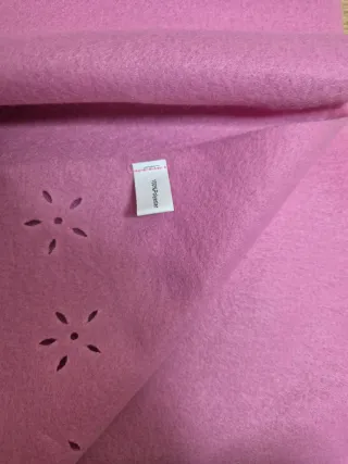 Bufanda suave, sin estrenar en un bonito tono rosa