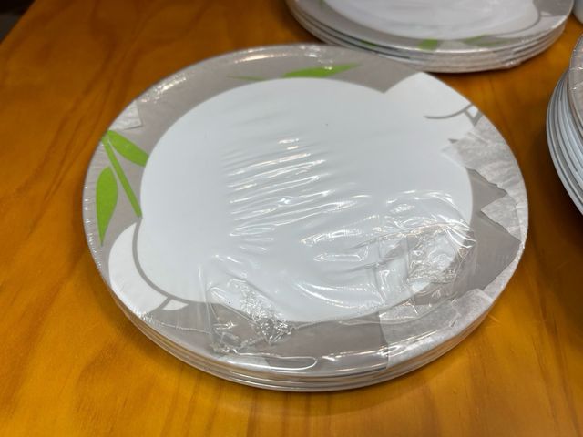 Set platos y vasos autocaravanas