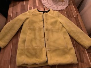 Abrigo Zara Amarillo Talla S