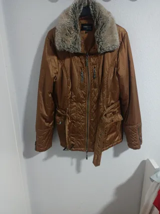 Cazadora  marrón talla 44