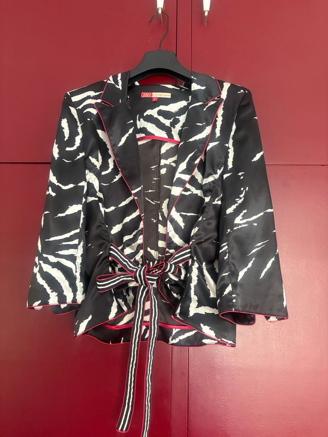 Chaqueta fiesta ceremonia estampado cebra