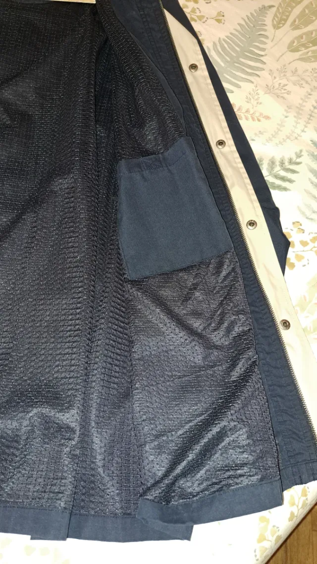 Cortavientos caballero azul marino