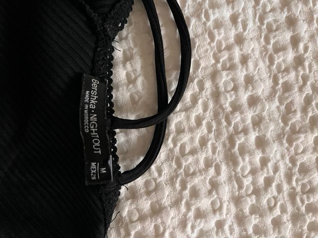 Body Bershka negro