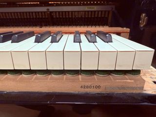 Piano de cola Yamaha CFIII