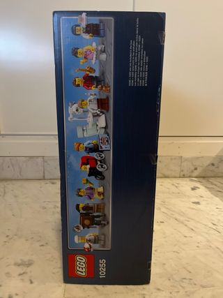 LEGO Creator Expert 10255 Assembly Square