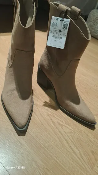Botas Bershka Talla 39 Beige/Marrón