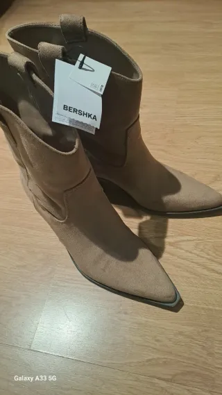 Botas Bershka Talla 39 Beige/Marrón