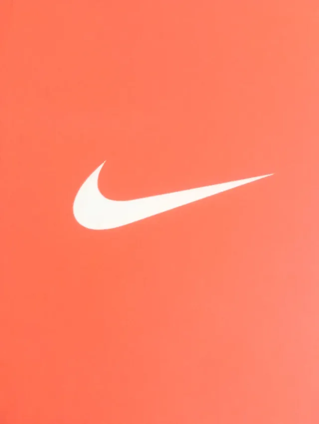 Botas de fútbol Nike azules y blancas