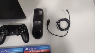 PS4 Slim 1TB Negra + 10 Juegos + Accesorios