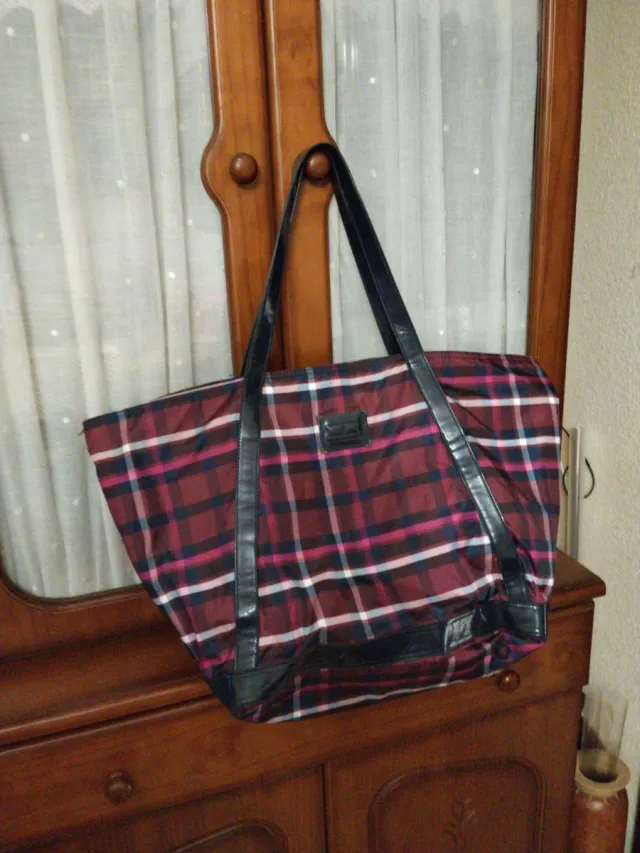 Bolso de mano a cuadros