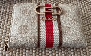 Cartera Guess Monedero Beige y Rojo