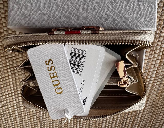 Cartera Guess Monedero Beige y Rojo