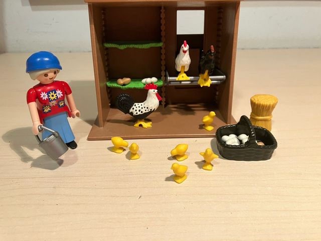 Playmobil 4492 Mujer con Gallinero