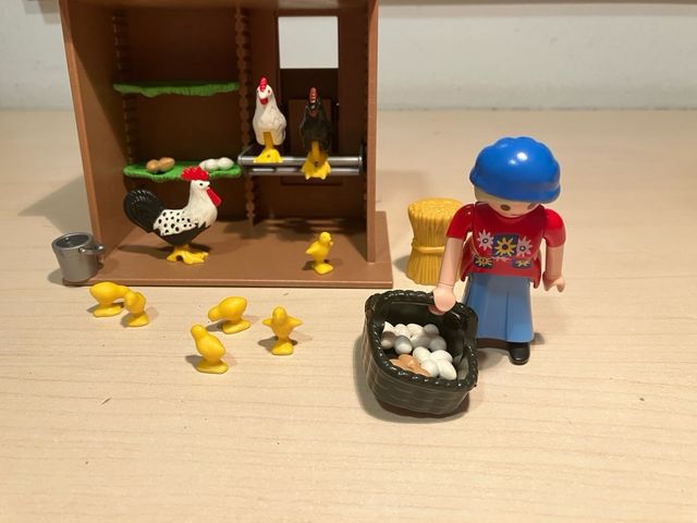 Playmobil 4492 Mujer con Gallinero