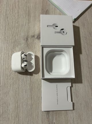 AirPods 4
