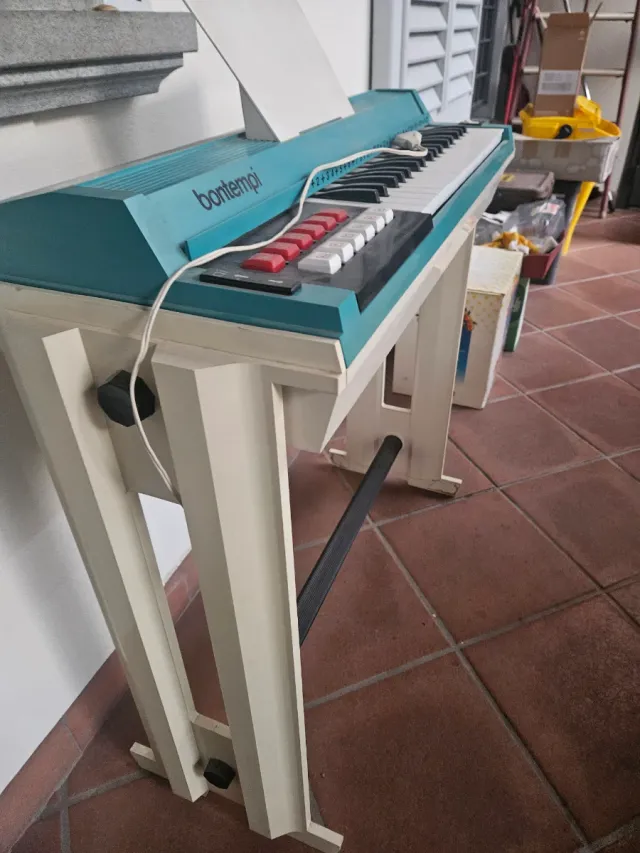Pianola elettronica Bontempi anni '70