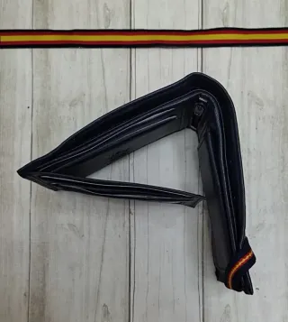 CARTERA MONEDERO PIEL CIERRE BANDERA + REGALO PULS