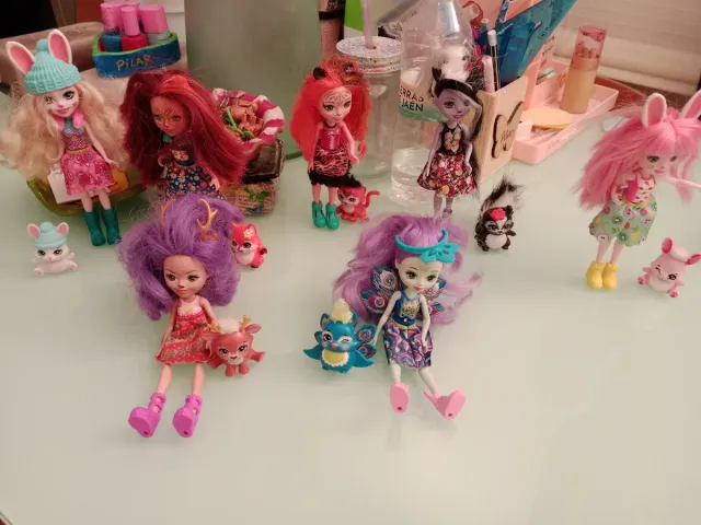 Lote de 6 Bonecas Enchantimals e Animais