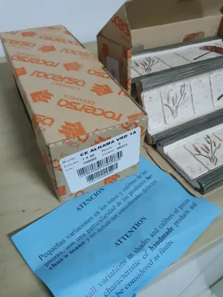 Conjunto de 18 Baldosas Cerámicas Decoradas