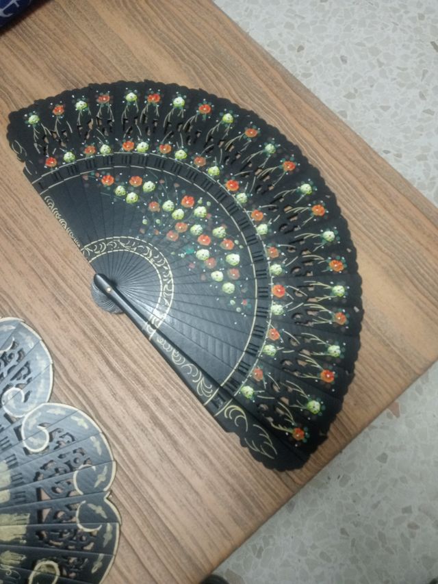 2 Abanicos Madera Vintage Decorados,son antiguos