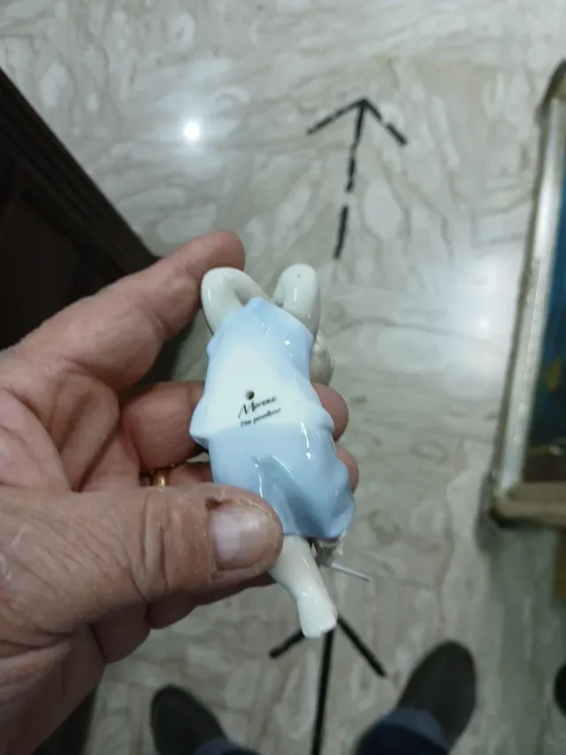 Statua Bambino Porcellana Morena