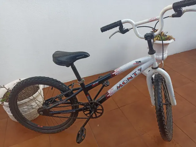 Bicicleta BMX Monty 105 Junior